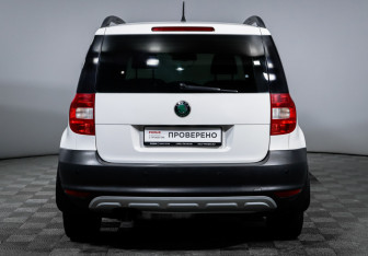 Подержанный автомобиль Skoda Yeti 2012 года (6 фото)