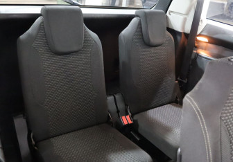 Подержанный автомобиль Citroen C4 Picasso 2010 года (18 фото)