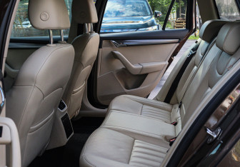 Подержанный автомобиль Skoda Octavia Wagon 2017 года (7 фото)