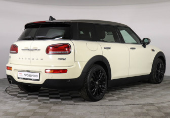 Подержанный автомобиль MINI Clubman Wagon 2021 года (5 фото)