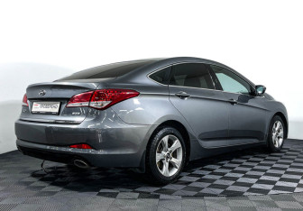 Подержанный автомобиль Hyundai i40 Sedan 2013 года (5 фото)