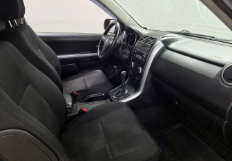 Подержанный автомобиль Suzuki Grand Vitara 2008 года (9 фото)