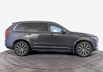 Подержанный автомобиль Volvo XC90 2021 года (4 фото)