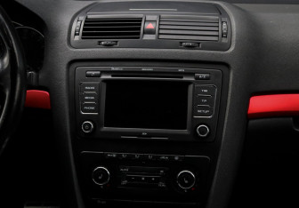 Подержанный автомобиль Skoda Octavia Liftback 2012 года (12 фото)