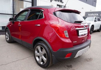 Подержанный автомобиль Opel Mokka 2012 года (7 фото)