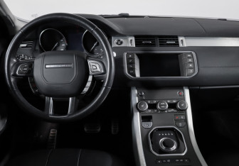 Подержанный автомобиль Land Rover Range Rover Evoque 2018 года (12 фото)