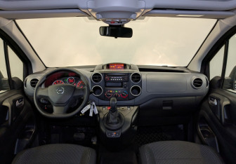 Подержанный автомобиль Opel Combo 2021 года (14 фото)