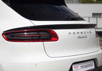 Подержанный автомобиль Porsche Macan 2016 года (26 фото)
