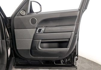 Подержанный автомобиль Land Rover Range Rover Sport 2019 года (25 фото)