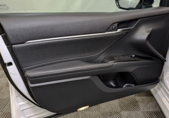 Подержанный автомобиль Toyota Camry Sedan 2021 года (19 фото)