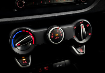 Подержанный автомобиль Kia Rio Hatchback 2020 года (25 фото)