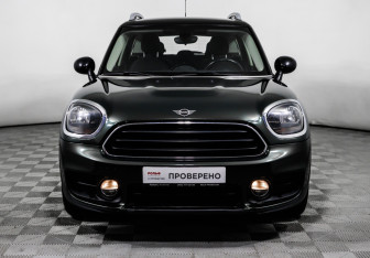 Подержанный автомобиль MINI Countryman 2019 года (2 фото)