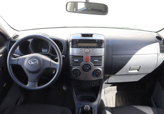 Подержанный автомобиль Daihatsu Terios 2008 года (13 фото)
