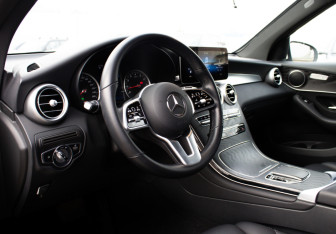 Подержанный автомобиль Mercedes-Benz GLC Coupe 2022 года (13 фото)