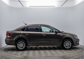 Подержанный автомобиль Volkswagen Polo Sedan 2017 года (4 фото)