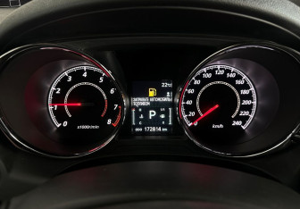 Подержанный автомобиль Mitsubishi ASX 2013 года (13 фото)