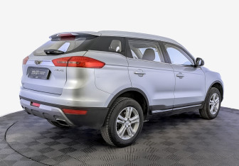 Подержанный автомобиль Geely Atlas 2018 года (5 фото)