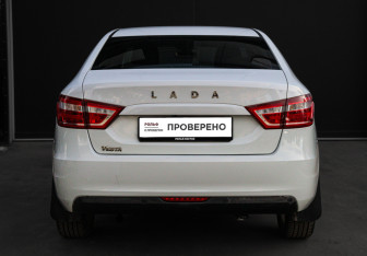 Подержанный автомобиль LADA (ВАЗ) Vesta Sedan 2018 года (5 фото)