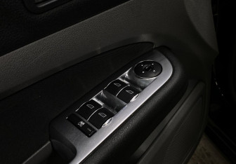 Подержанный автомобиль Ford Focus Wagon 2010 года (15 фото)