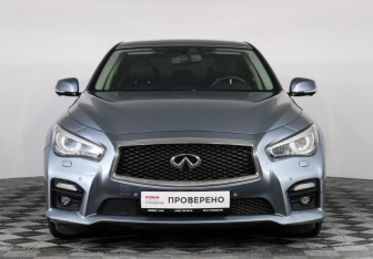 Подержанный автомобиль Infiniti Q50 2014 года (2 фото)