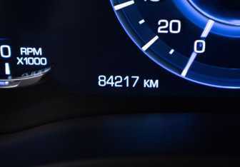 Подержанный автомобиль Cadillac Escalade Suv 2016 года (11 фото)