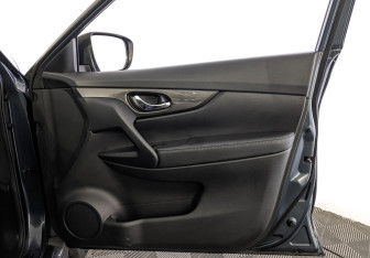 Подержанный автомобиль Nissan X-Trail 2018 года (25 фото)