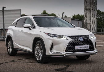 Подержанный автомобиль Lexus RX 2020 года (3 фото)