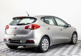 Подержанный автомобиль Kia Ceed Hatchback 2012 года (5 фото)