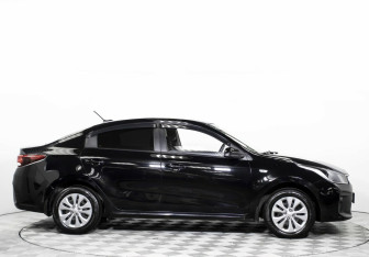 Подержанный автомобиль Kia Rio Sedan 2018 года (4 фото)