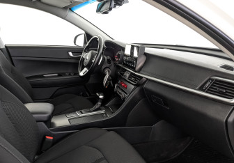 Подержанный автомобиль Kia Optima Sedan 2019 года (13 фото)