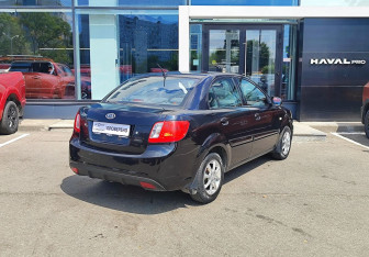 Подержанный автомобиль Kia Rio Sedan 2011 года (5 фото)