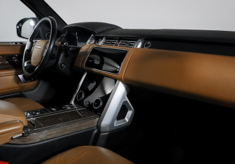 Подержанный автомобиль Land Rover Range Rover 2019 года (8 фото)