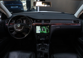 Подержанный автомобиль Skoda Superb Liftback 2012 года (9 фото)