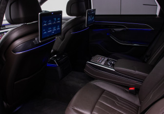 Подержанный автомобиль Audi A8 2019 года (9 фото)