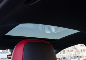 Подержанный автомобиль Volkswagen Golf GTI Hatchback 2021 года (14 фото)
