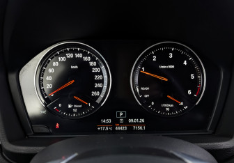 Подержанный автомобиль BMW X1 2020 года (16 фото)