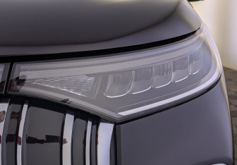 Подержанный автомобиль Voyah Dream 2023 года (10 фото)