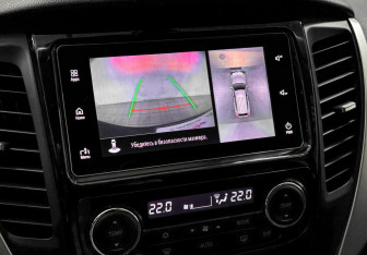 Подержанный автомобиль Mitsubishi Pajero Sport 2017 года (14 фото)