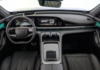 Подержанный автомобиль Exeed RX 2023 года (29 фото)