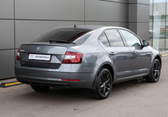 Подержанный автомобиль Skoda Octavia Liftback 2018 года (5 фото)