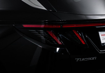 Подержанный автомобиль Hyundai Tucson 2023 года (16 фото)