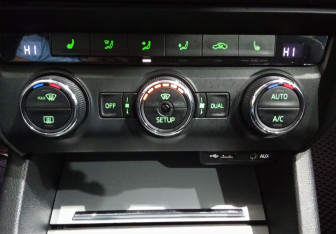 Подержанный автомобиль Skoda Octavia Wagon 2014 года (14 фото)