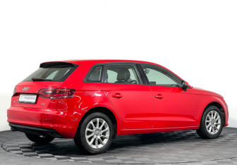 Подержанный автомобиль Audi A3 Hatchback 2014 года (5 фото)