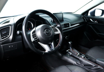 Подержанный автомобиль Mazda 3 Sedan 2015 года (9 фото)