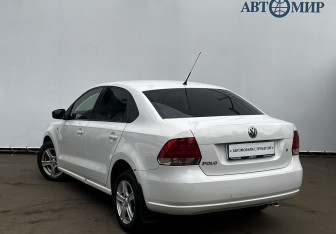 Подержанный автомобиль Volkswagen Polo Sedan 2012 года (7 фото)