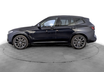 Подержанный автомобиль BMW X3 2024 года (8 фото)