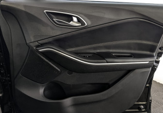 Подержанный автомобиль Москвич 3 2023 года (25 фото)