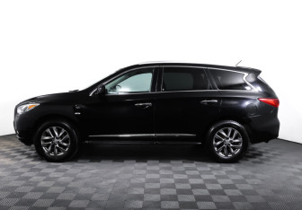 Подержанный автомобиль Infiniti QX60 2014 года (8 фото)