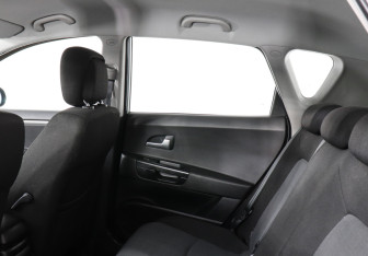 Подержанный автомобиль Kia Ceed Hatchback 2010 года (8 фото)