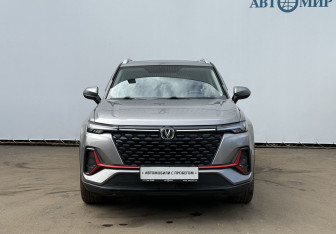 Подержанный автомобиль Changan CS35PLUS 2023 года (2 фото)